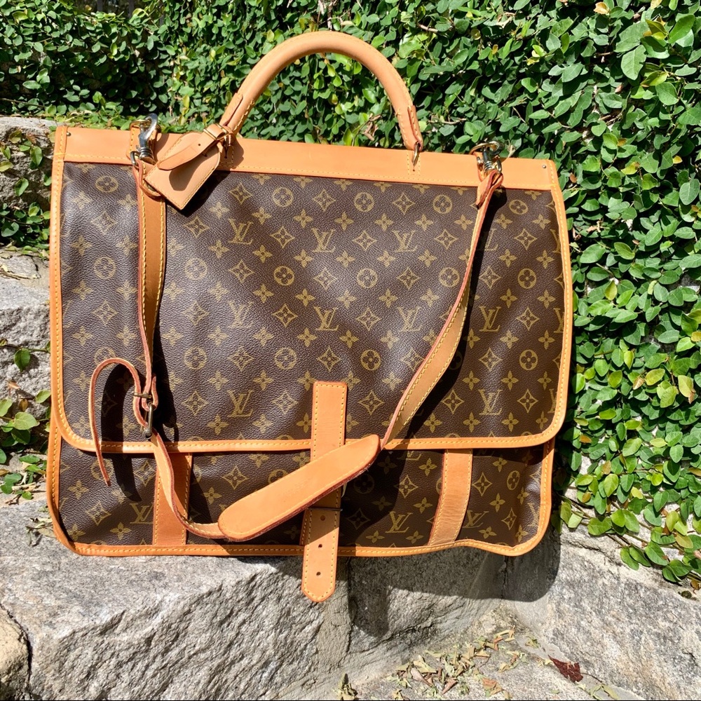 Louis Vuitton Hunting Bag